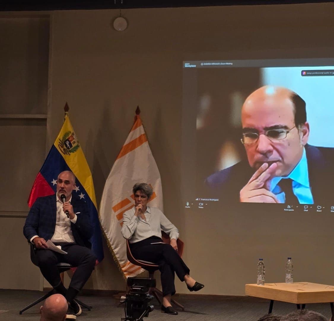 Dolarización en Venezuela: Un debate desde la Academia