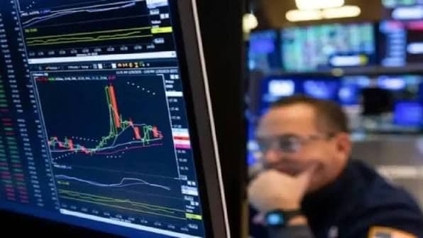 La reducción del riesgo país en Venezuela en 2026: catalizadores e implicaciones macroeconómicas